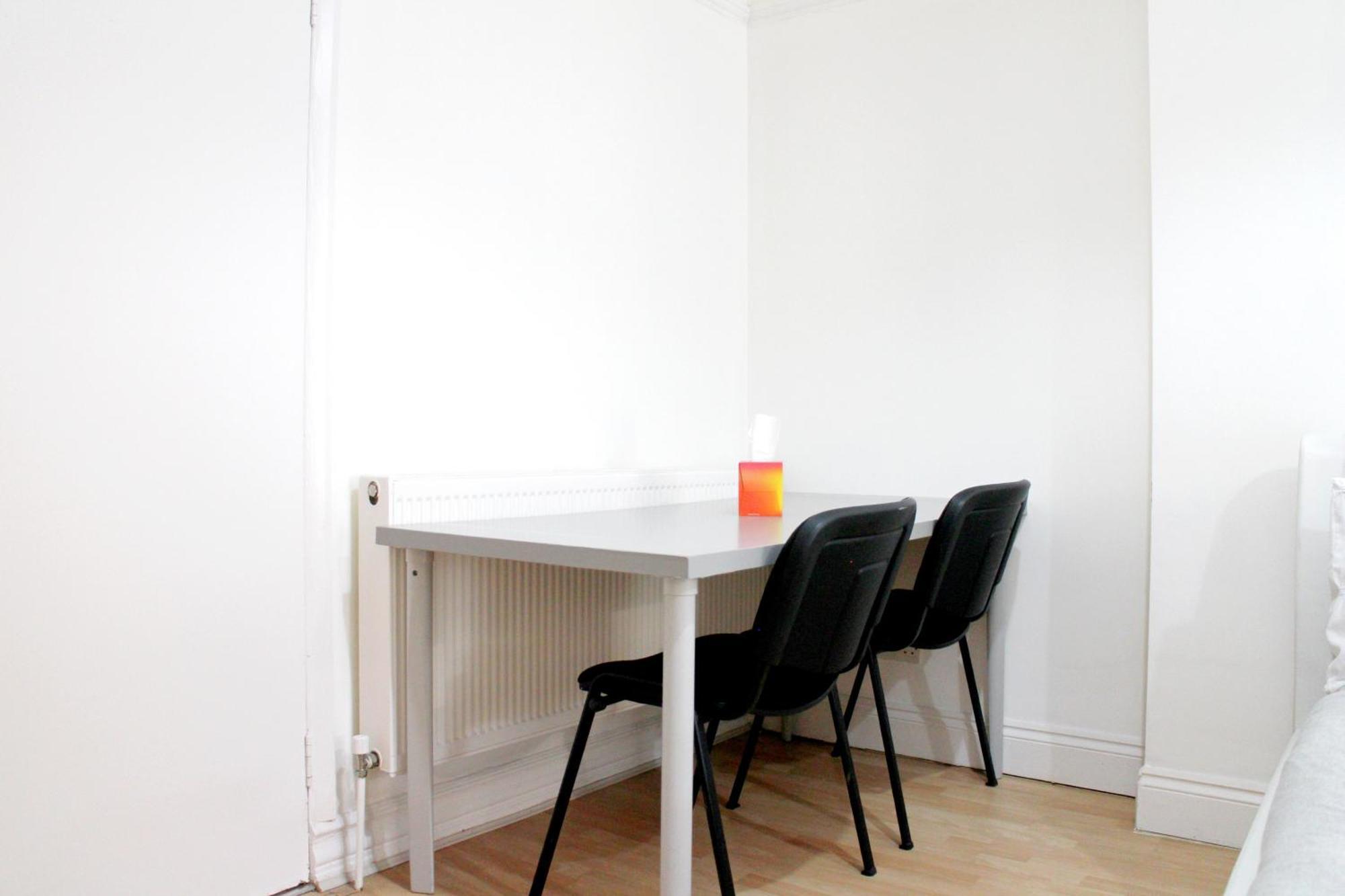 Large Studio Garden Flat On Golders Green Road London Bagian luar foto